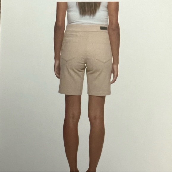 NWT DKNY Jeans Ladie's Comfort Stretch Pull-On Bermuda Short, size XL - Picture 2 of 3